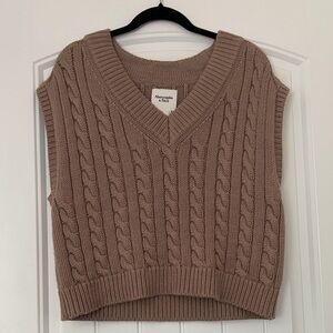 Abercrombie & Fitch Taupe Cable Knit V-Neck Sweater Vest